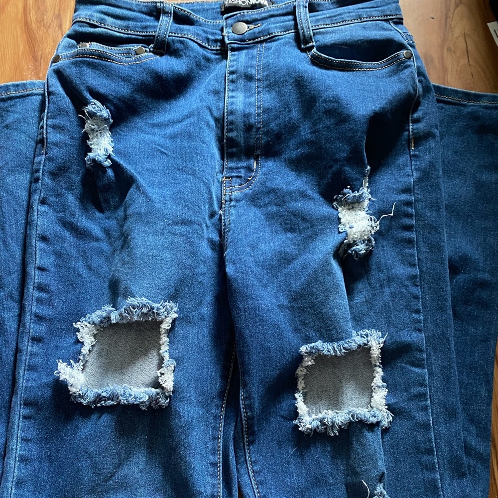 Fashion Nova skinny jeans